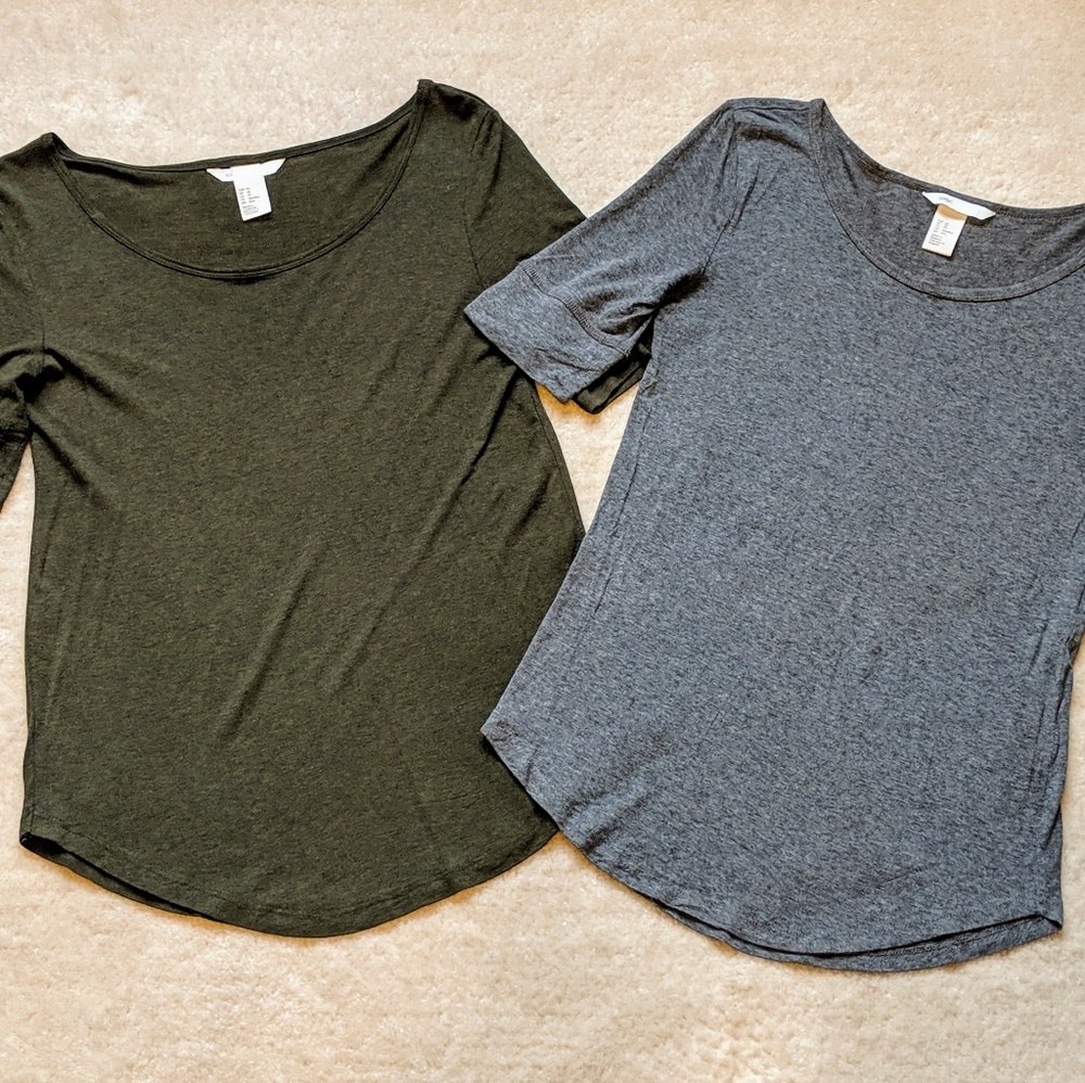 Pair of 3/4 sleeve tee-shirts